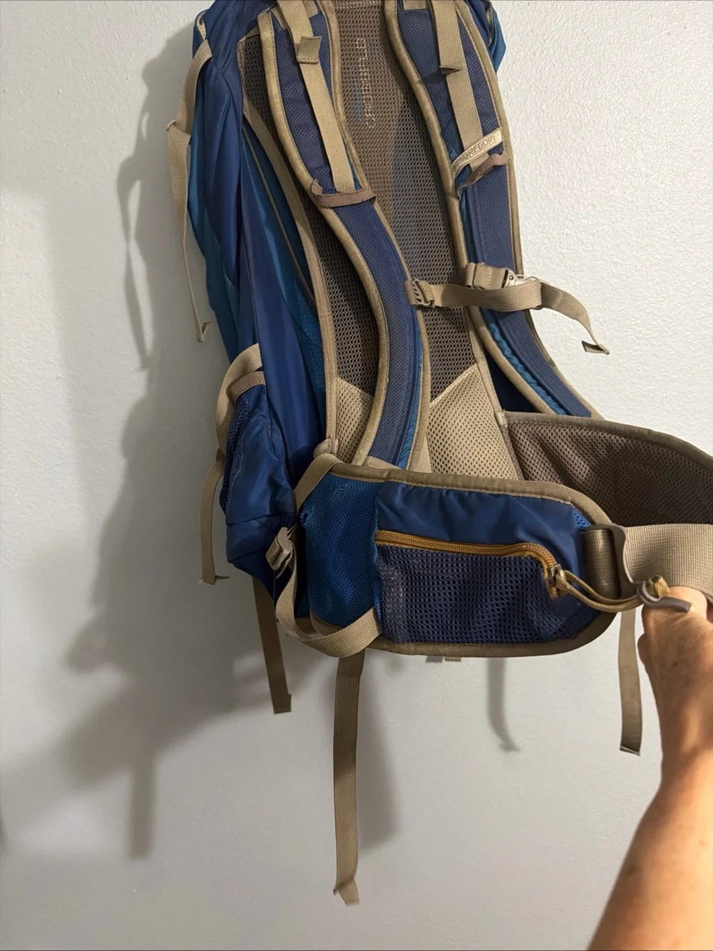 Gregory Z40 Hiking Backpack for Camping Outdoors Scouting, hiking, used
